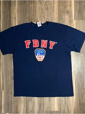 Vintage FDNY Firefighter T-Shirt Men’s Large Fire Department New York City Blue